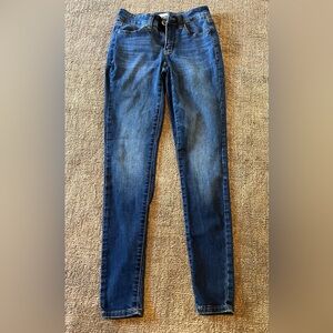 SO Women's Juniors Size 1/25W Blue Skinny Leg Medium Wash Stretch Jeggings